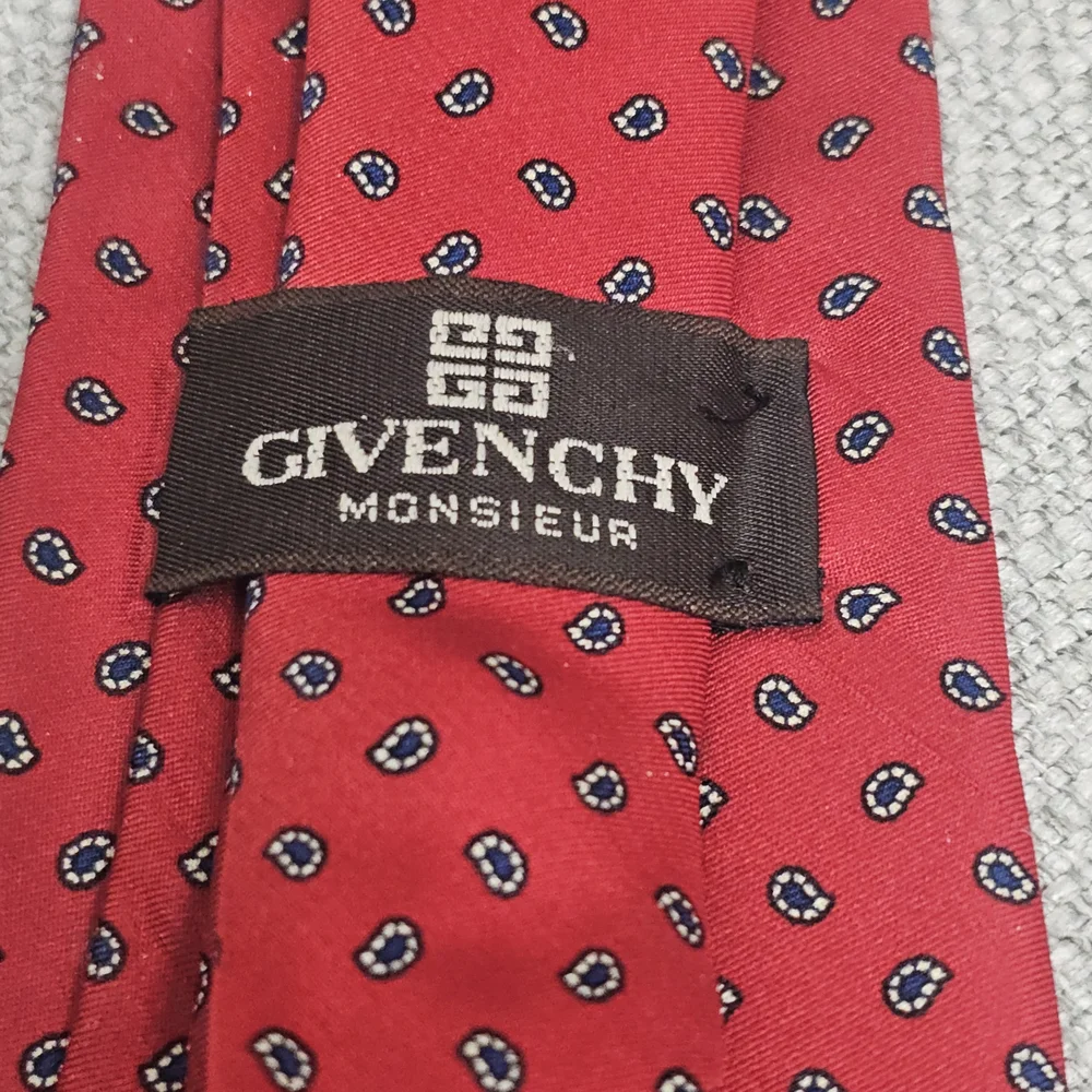 Givenchy Monsieur 90s Red Silk Tie Classic Pattern Designer Tie